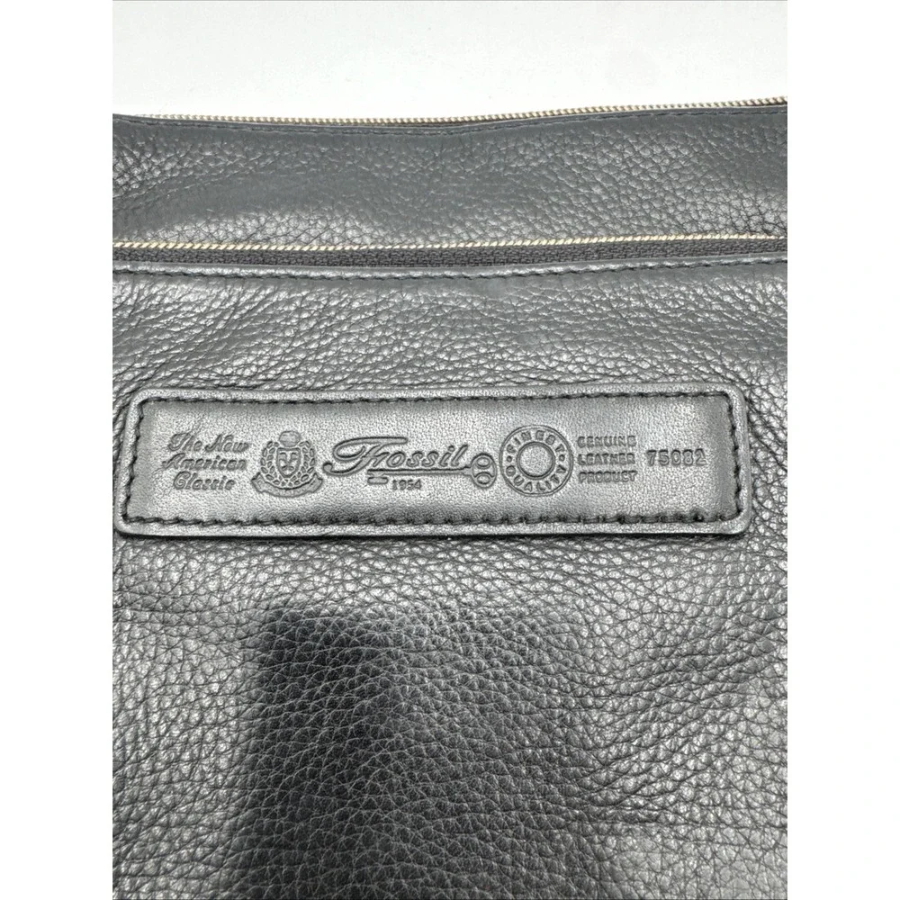 Vintage Fossil Crossbody 75082 Black New American Classic collection Y2K Key Tag